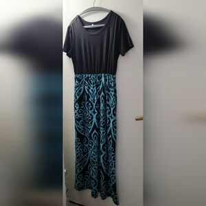 Elegant Black and Blue Patterned Dress